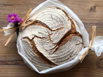 Bild: Roggenmischbrot mit Sauerteig